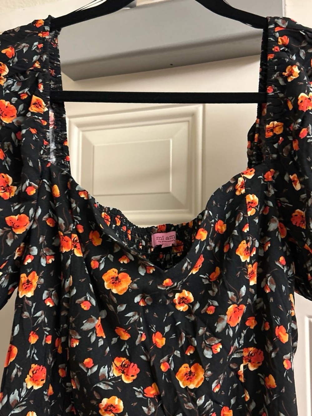 Mia Amo from Francesca’s Collections Black and Orange floral w/Puff-Sleeves.